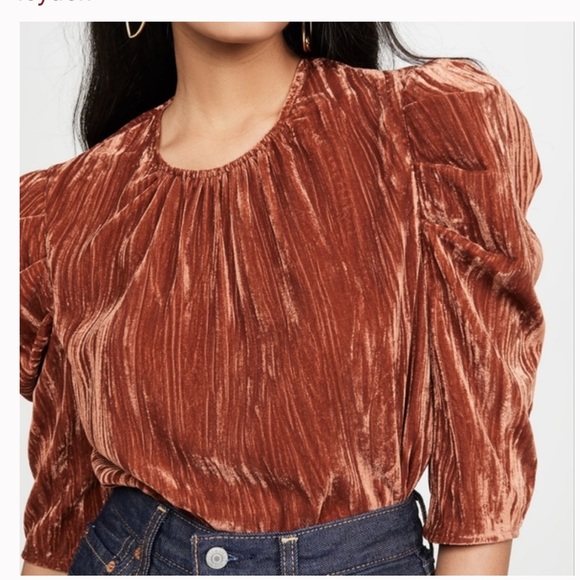 LEYDEN Crushed Velvet Puff-Sleeve Top - Picture 1 of 3